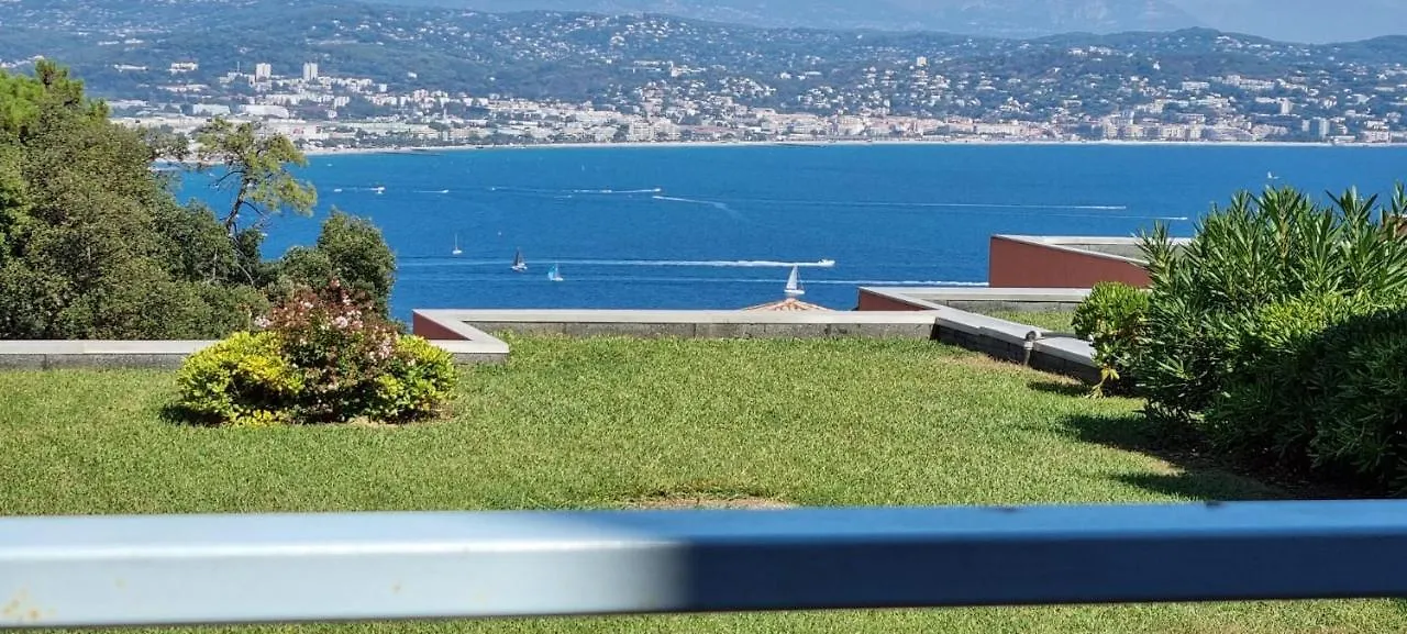 2 Pieces Vue Panoramique Sur Mer Et Baie De Cannes Théoule-sur-Mer Apartamento